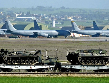 Φωτιά σε στρατιωτική ζώνη στην Τουρκία στα σύνορα με τη Συρία